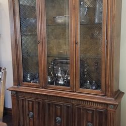 CHINA CABINET &  DINING ROOM TABLE