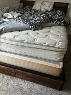 Full mattress and box spring