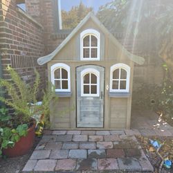 Kidcraft outdoor playhouse