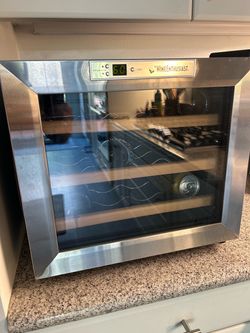 Wine Refrigerator/Cooler