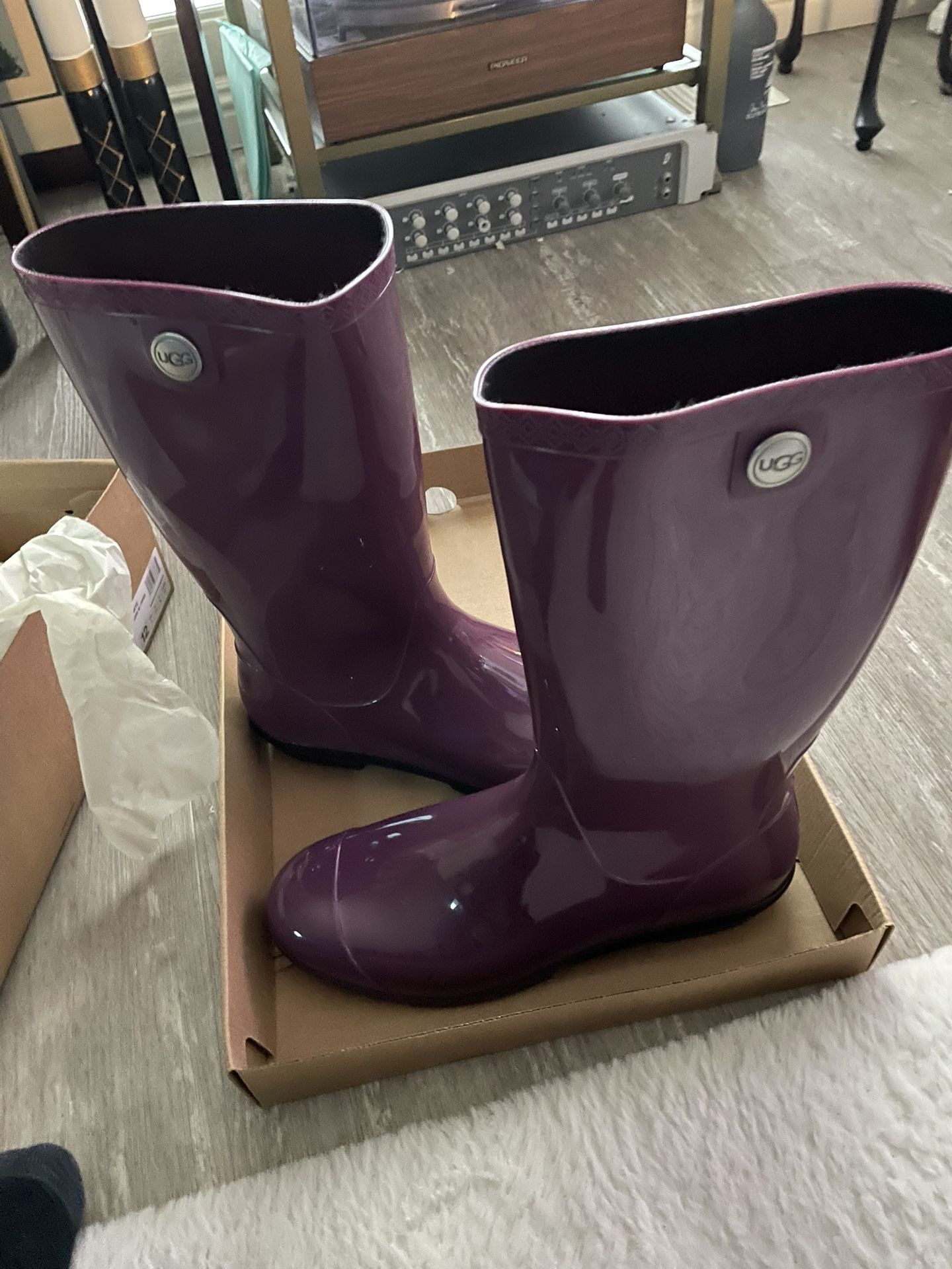 Ugg Boot New $25 Different Sizes Rain Boots