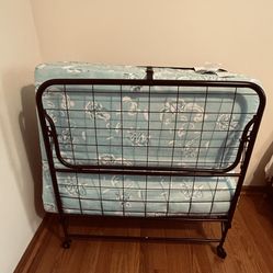 folding bed with mattress