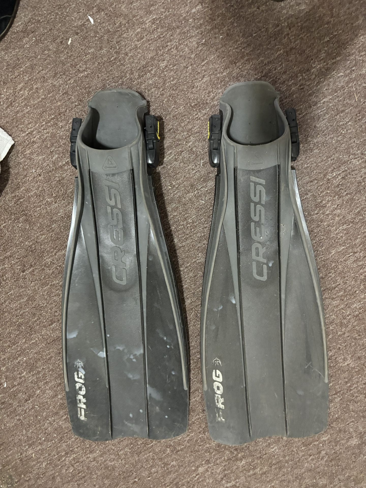 Scuba Fins Size Large And Extra Large