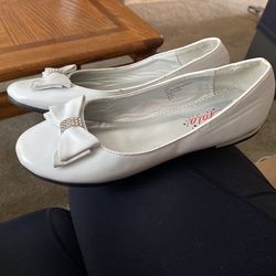 Girl Shoes Size 6