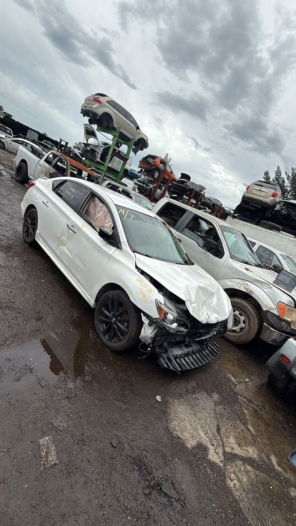 Nissan Sentra 2018
Only Parts 
