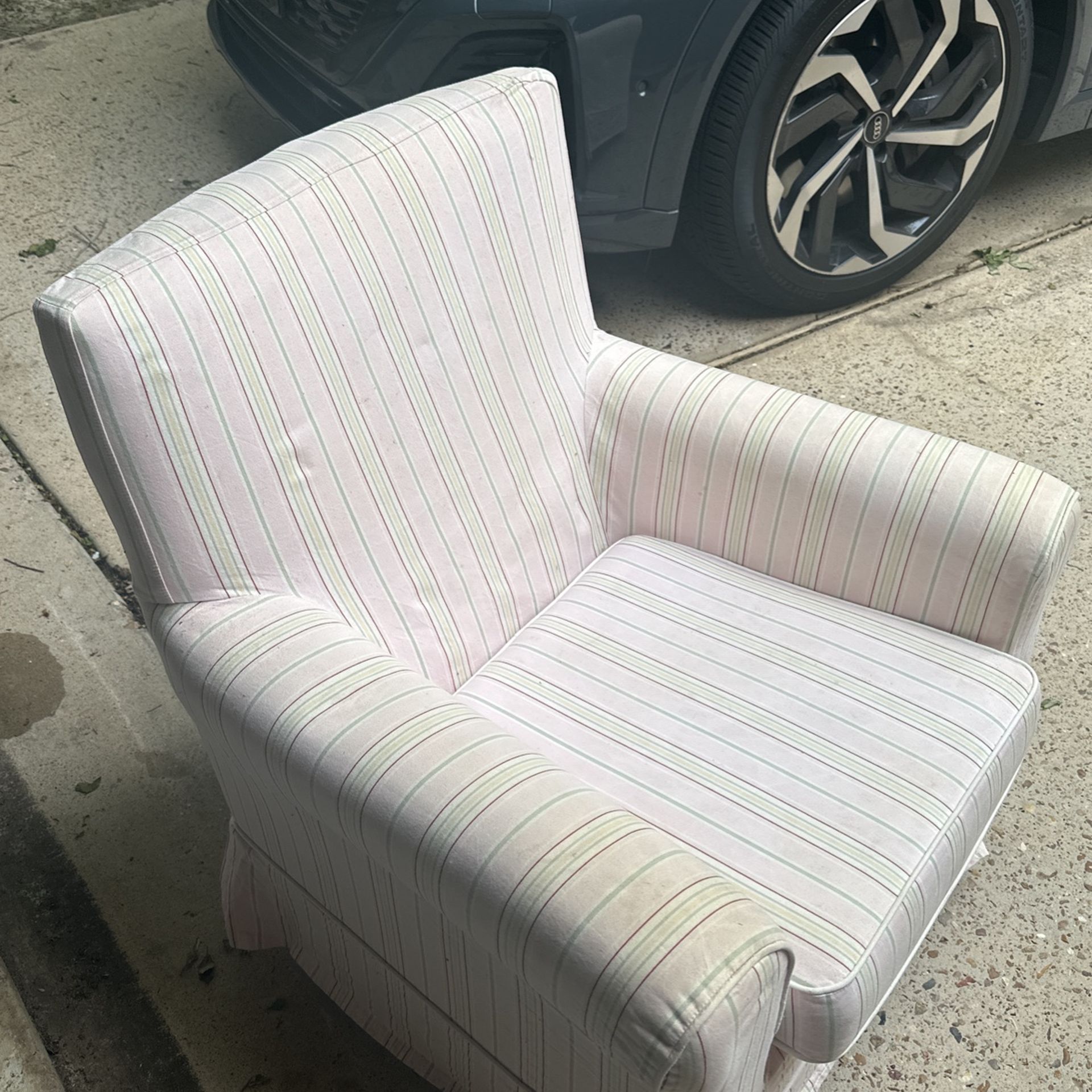 Chair For Free