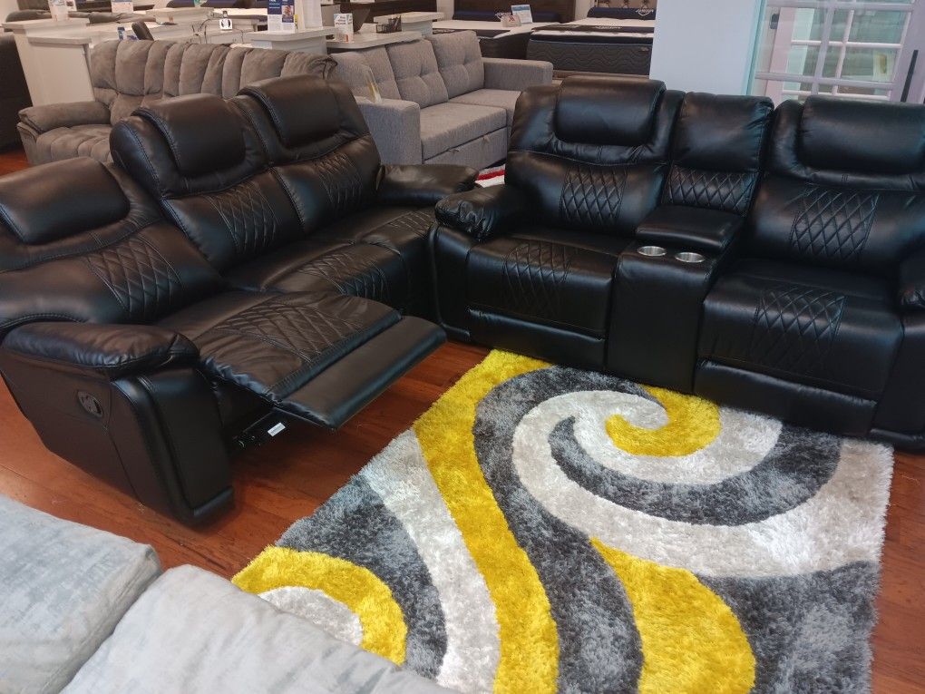 *Now Available!!!*---Bold Santiago Black Leather Reclining Sofa/Loveseat Sets---Delivery And Financing Available🤭