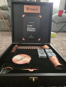 Dewar's Bartending Kit