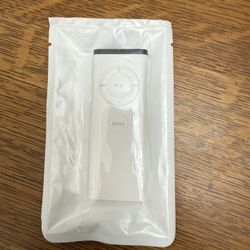 (contact info removed) Apple Remote Control for MacBook-BRAND NEW A1156