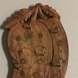 Wooden handcrafted key holder