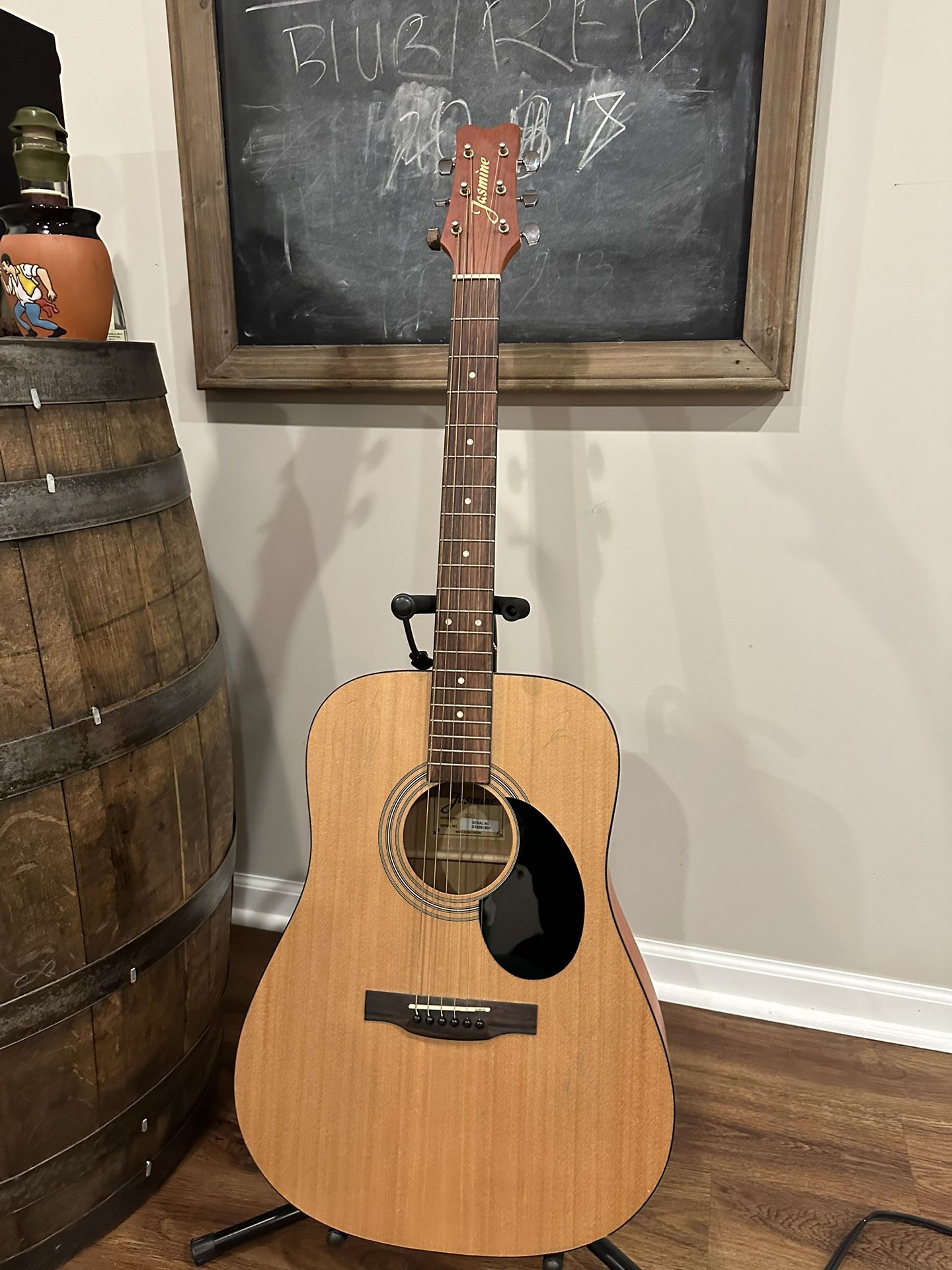 Jasmine S35 Acoustic Guitar  + Stand