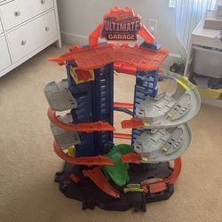 Hot wheels ultimate garage