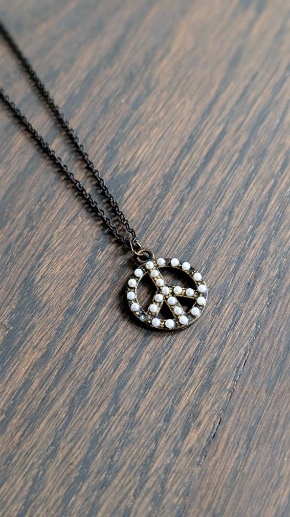 Claire's Girls Pendant Necklace - Peace Sign