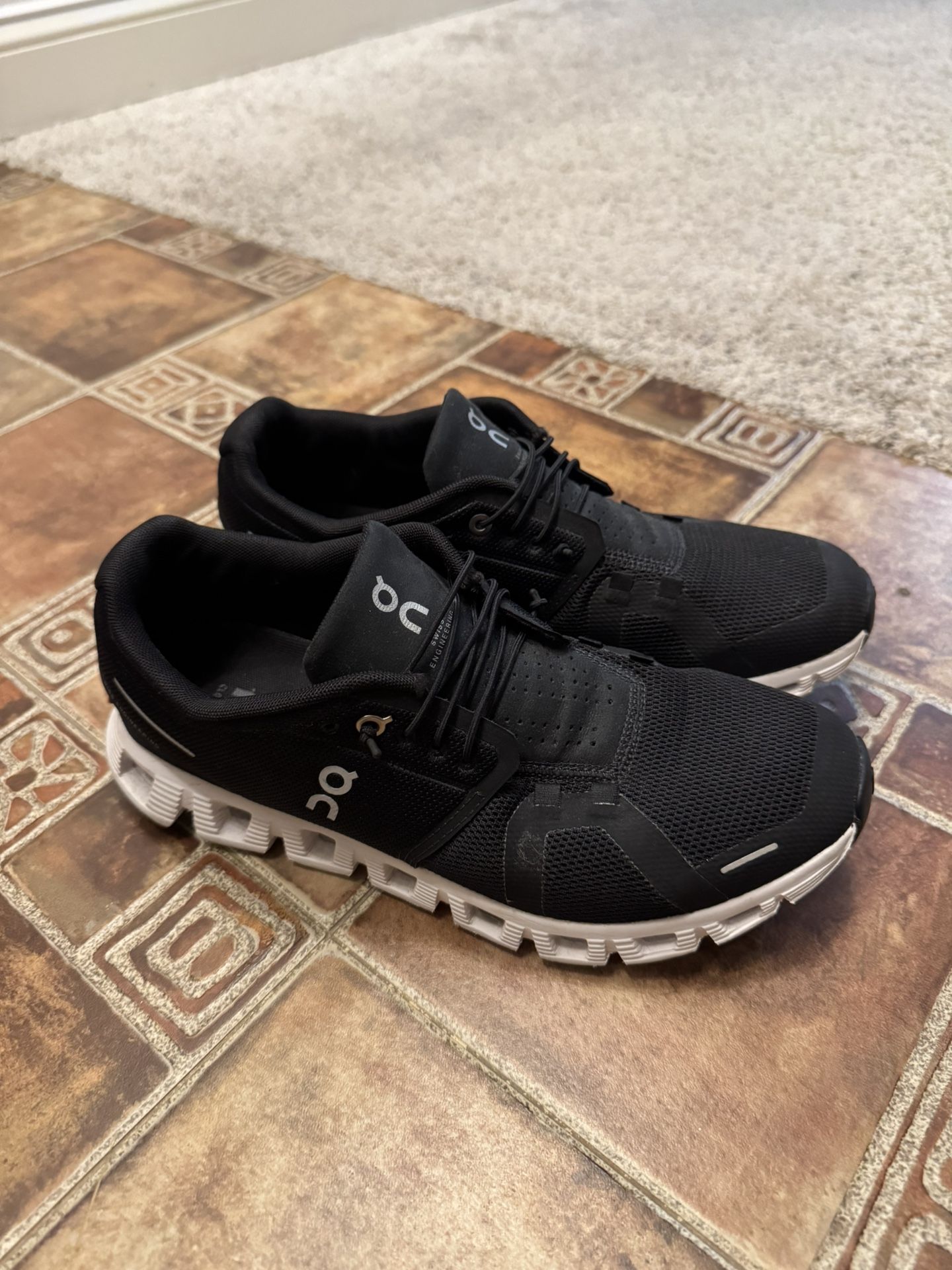 On Cloud Tennis Shoes