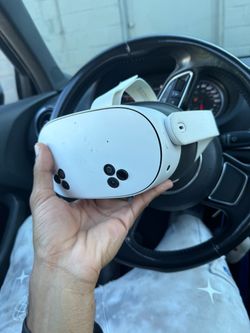 Meta Quest S3 VR Headset