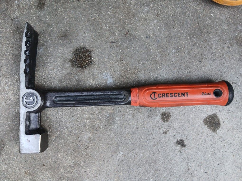 Crescent 24oz Demolition Hammer