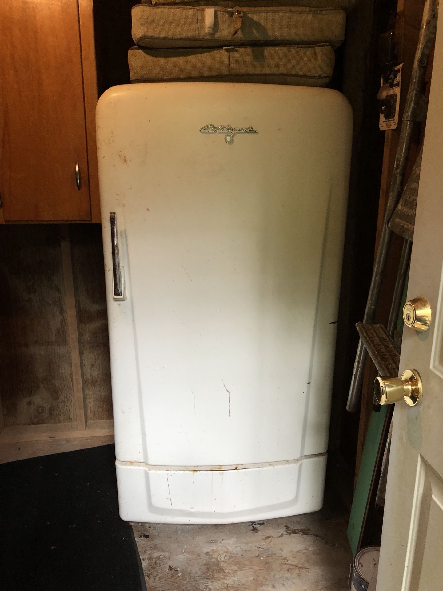 Old cold spot refrigerator