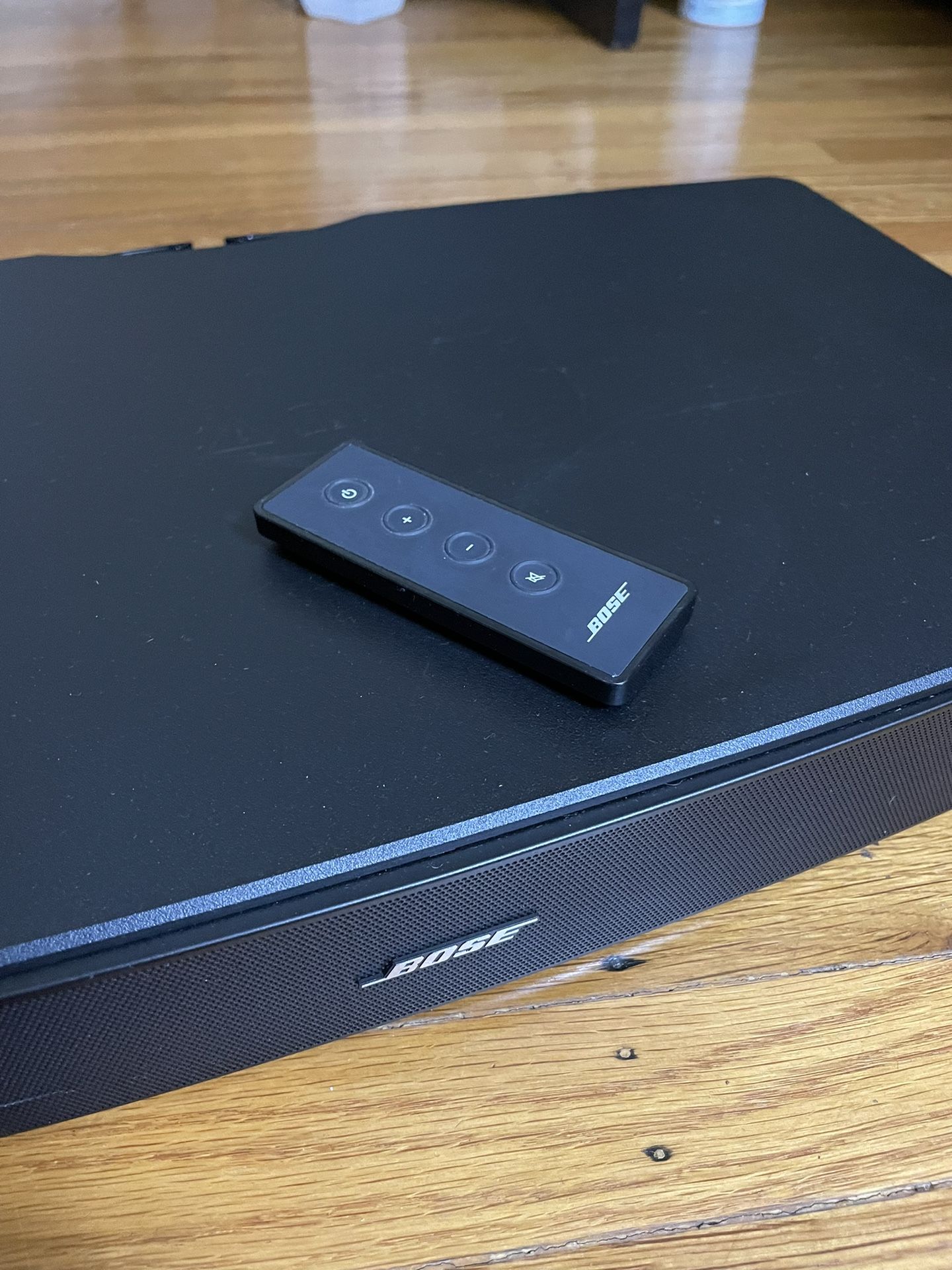 Bose Solo TV Sound System Model 410376 Black w/ Power Cable Remote Works Perfect