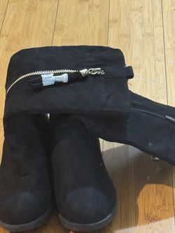 Black boots