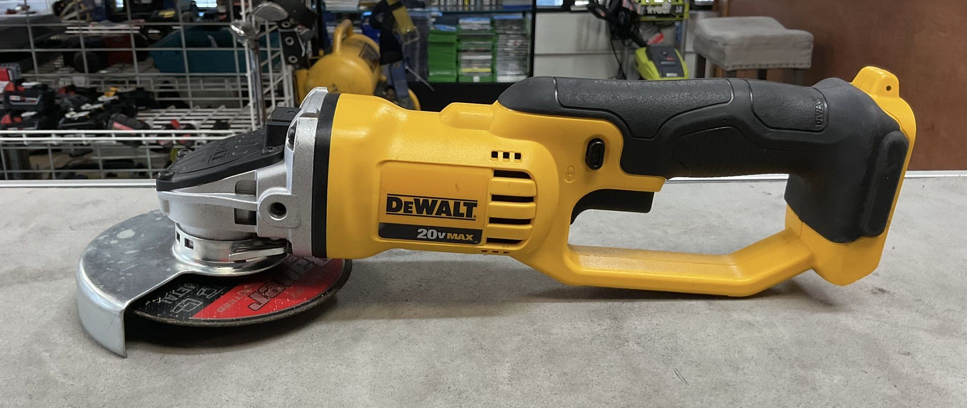 Dewalt 20V 4.5Inch-5Inch Angle Grinder