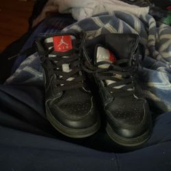 Air Jordan 1s Color Way Black Grey And Red 