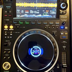 Pioneer DJ CDJ-3000 – Mint Condition – w/ Decksaver & Case