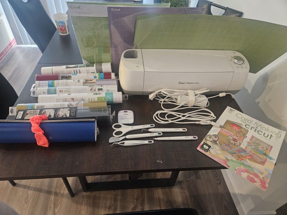Cricut Explore One Bundle