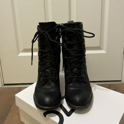 Women’s Black boots By American Rag(size 8) Pick up🛒 In Bellevue) *Check out my Other Posts 🎁 