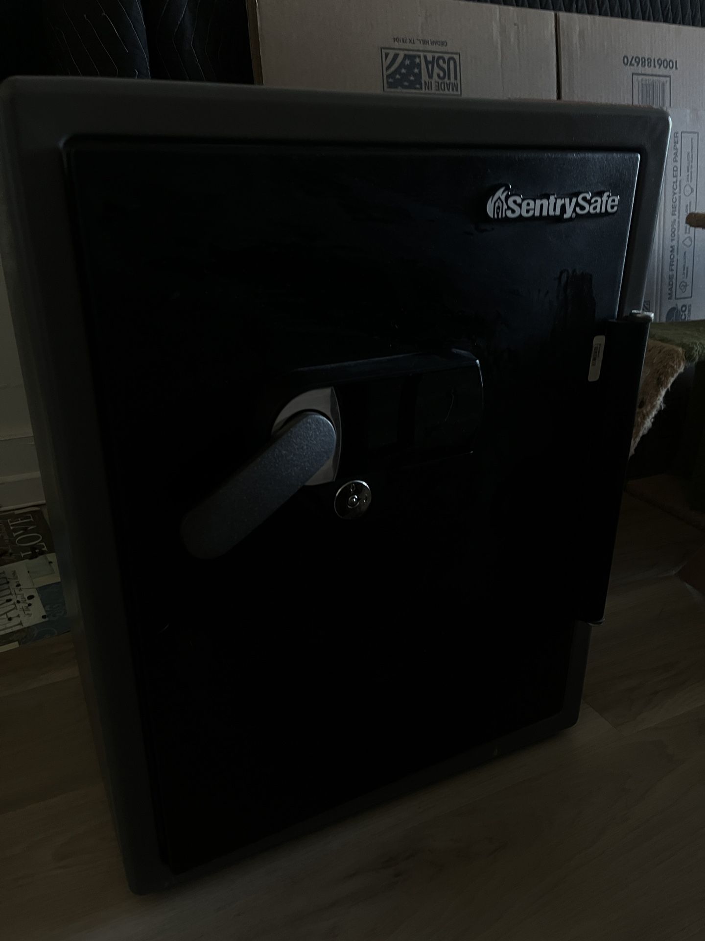 Sentry Safe with keys