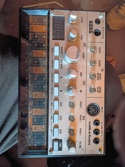KORG Volca Bass Analogue Bass Synth Synthesizer Rhythm Machine Good Condition