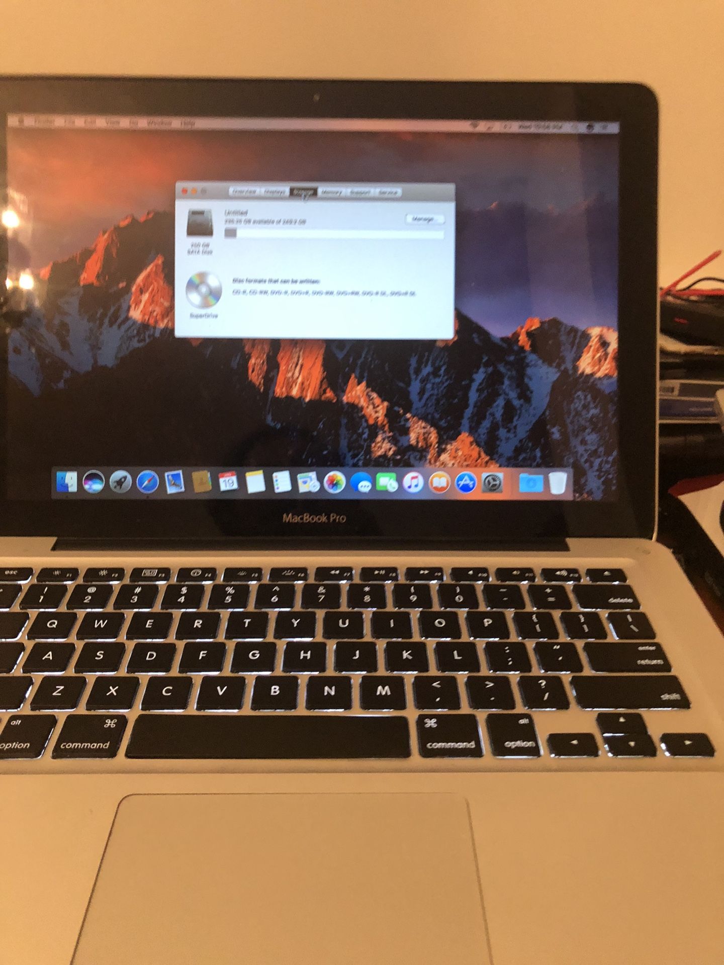 13 Inches MacBook Pro Processor 2.3GHz Internet Core i5 8 GB Memory RAM 250 GB Hardriver