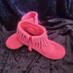 MinneTonka Kid Pink Fringe Boots Size 12. New.