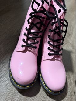 Dr martens airwair US SIZE 9 women’s shoes