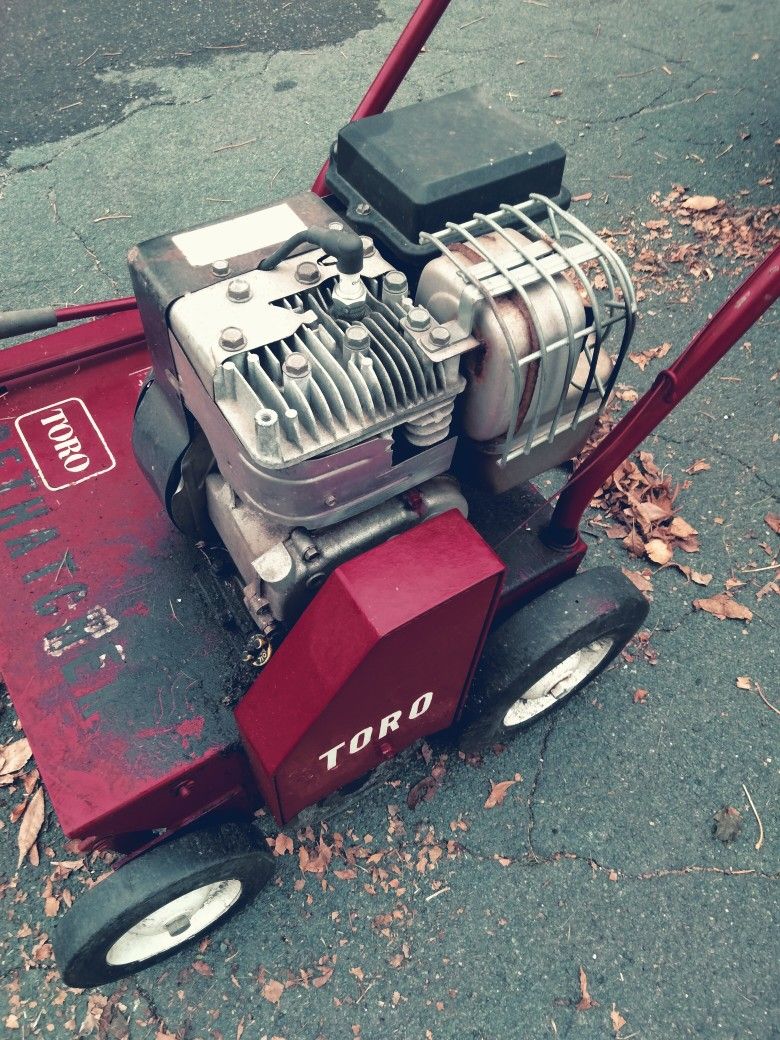 5hp Toro Dethatcher