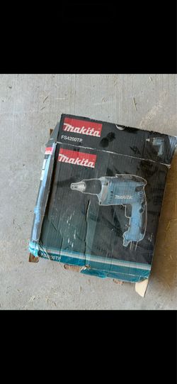 Makita screw gun (cord)