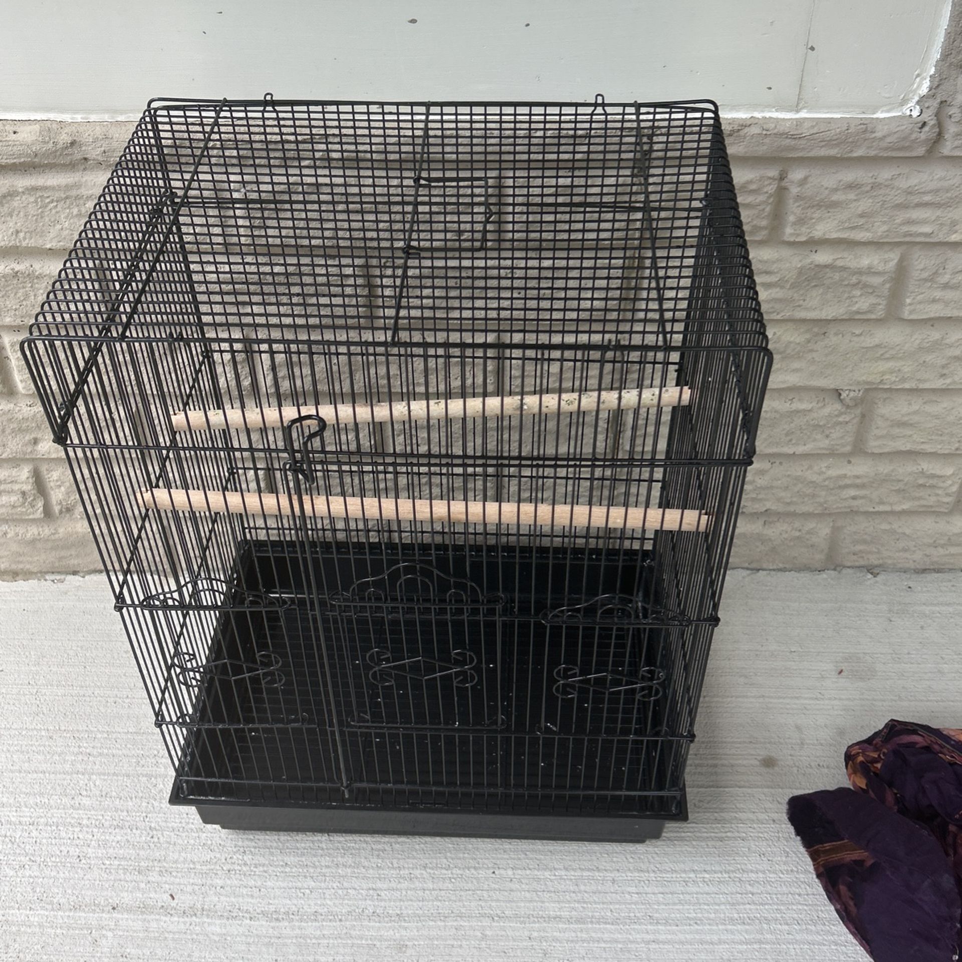 Parrots Cage With Food And Water Bowls Included.