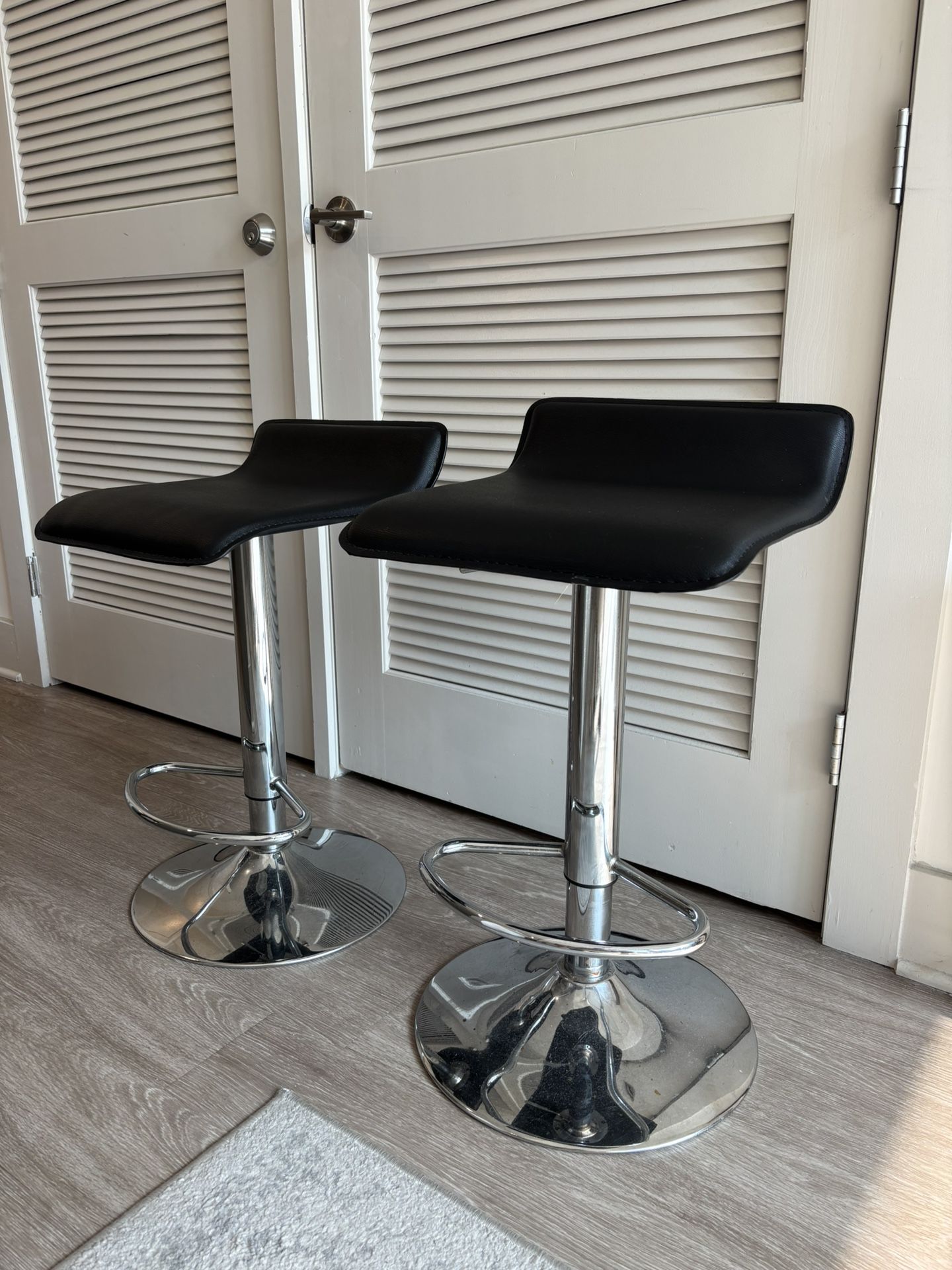 Adjustable Barstool Set