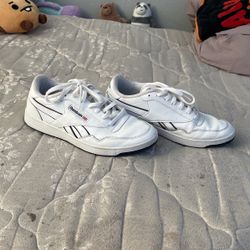 Reebok Classic , White With Navy Stripes , Size 8 1/2