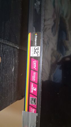 32cinch led Polaroid tv