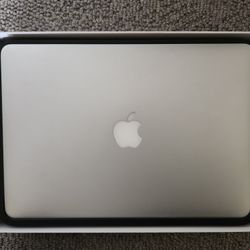 2013 Macbook Air i5 256GB SSD 4GB RAM