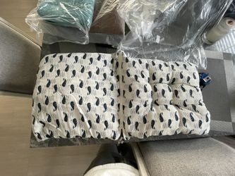 Pillow 31 in x 16 in