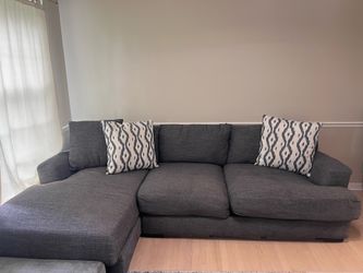 Steinhafels Gray Chaise Sectional Sofa – Excellent Condition