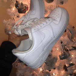 AIR FORCE 1 MEN 7 WOMEN 8.5