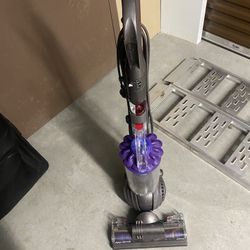 Vacuum Dyson Slim Ball 