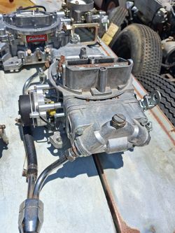 HOLLEY STYLE 750CFM DOUBLE PUMP CARBURETOR!! 125$