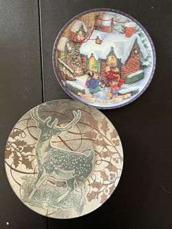 2 Christmas plates