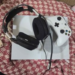 Xbox One S All-Digital Edition 1TB Console Bundle – Controller, Astro A40 Headset