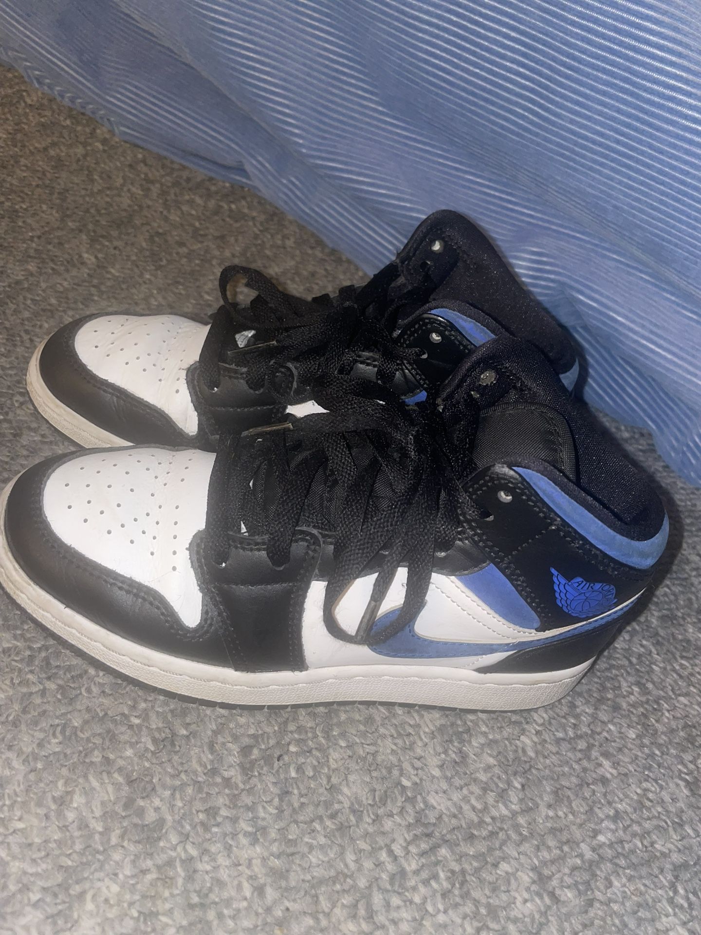 Jordan 1 Big Kids Size 3.5 Y