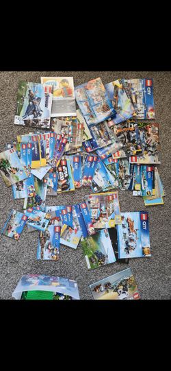 1,000's Of Legos With Building Pamphlets!