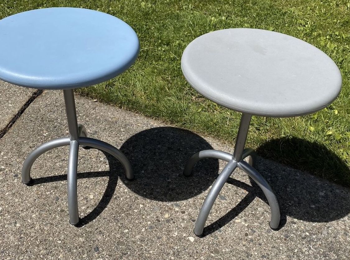 Indoor / Outdoor End Table